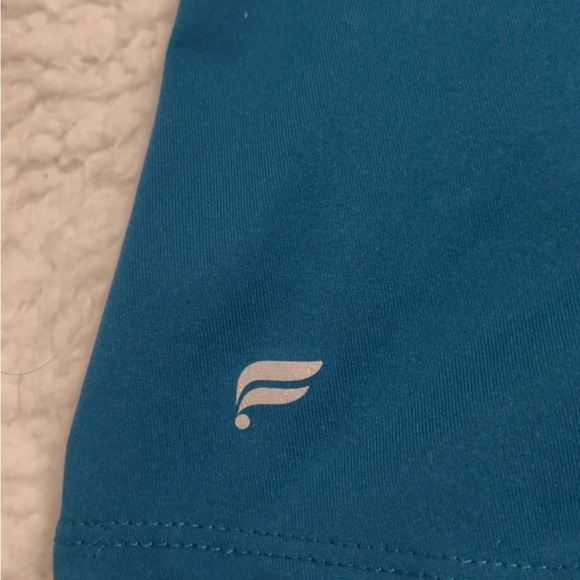 Amazing condition Fabletics top. - Picture 4 of 5